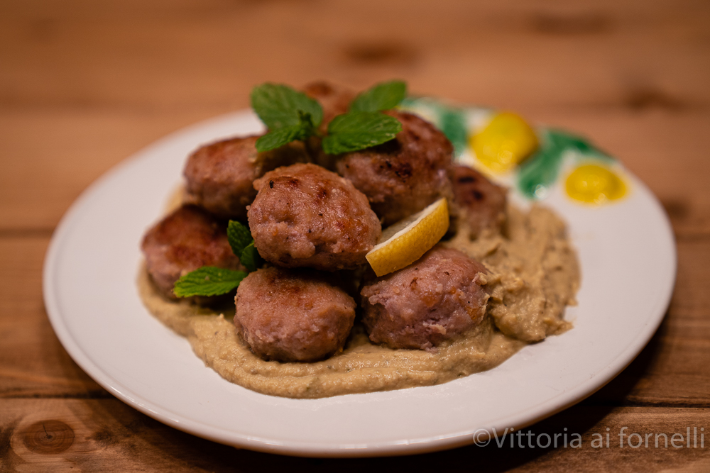 Polpette di ricciola con salsa tonnata
